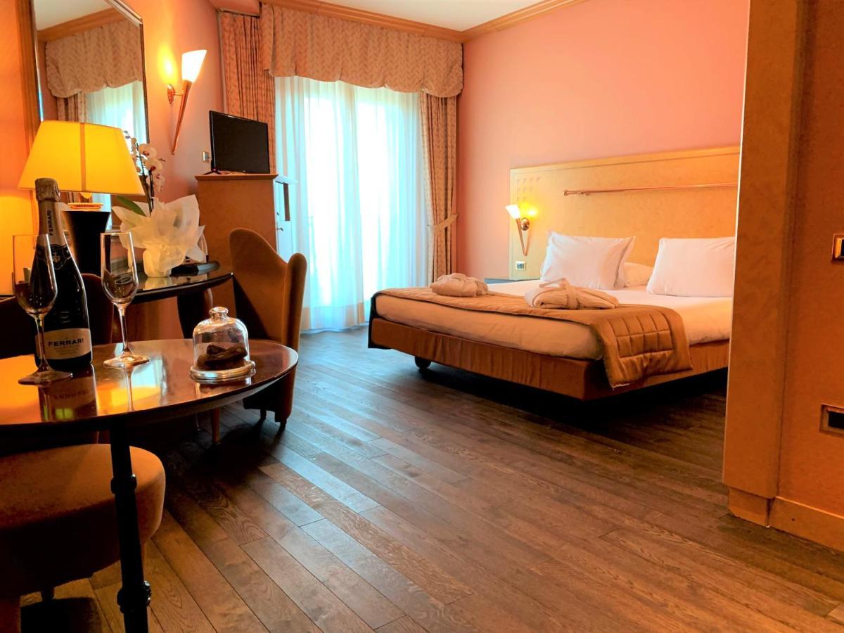 Shg Hotel Antonella Pomezia Buitenkant foto
