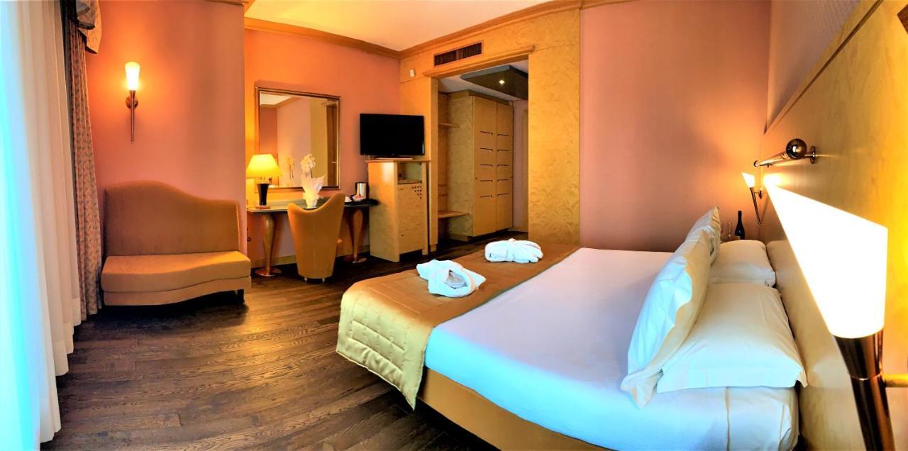 Shg Hotel Antonella Pomezia Buitenkant foto