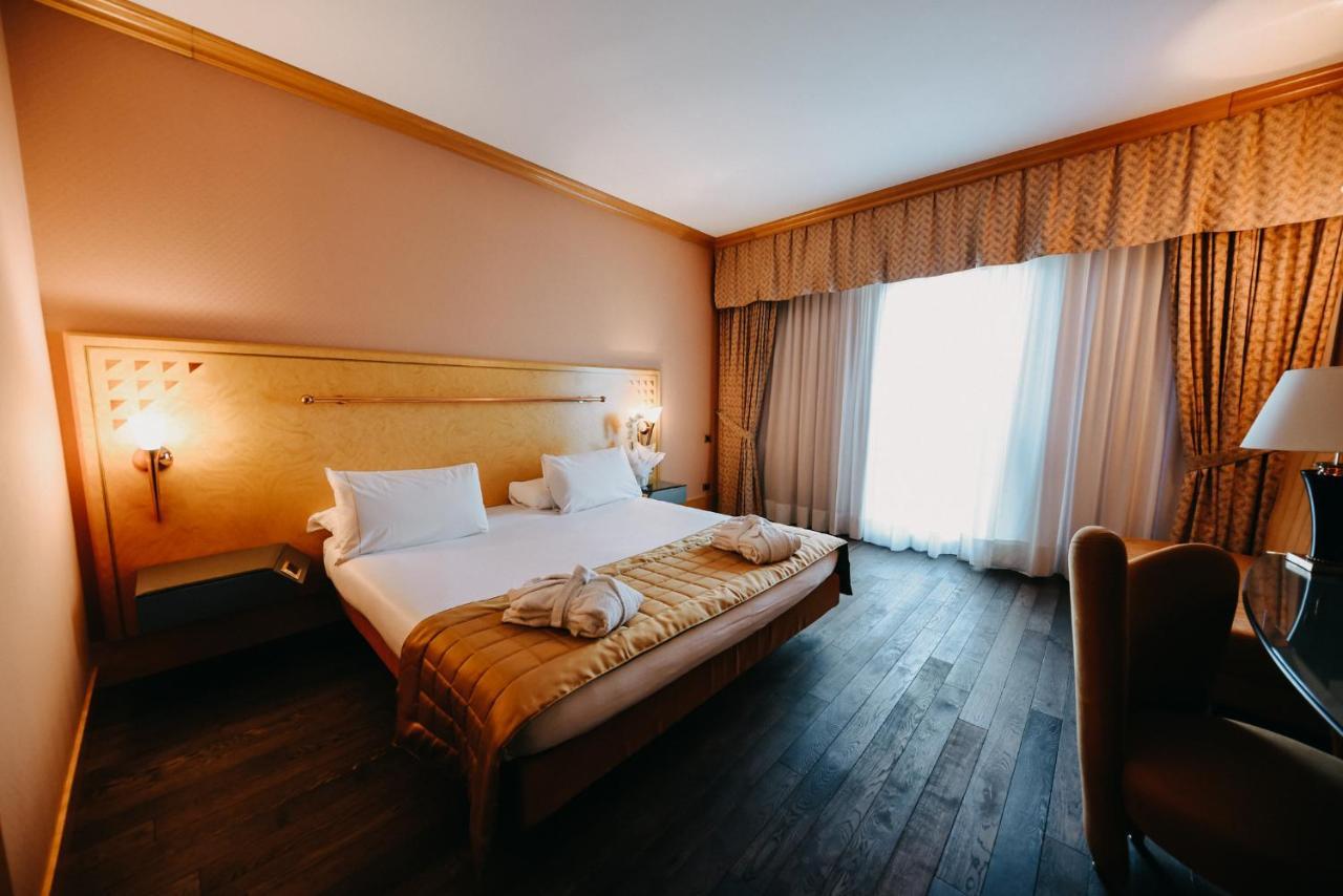 Shg Hotel Antonella Pomezia Buitenkant foto