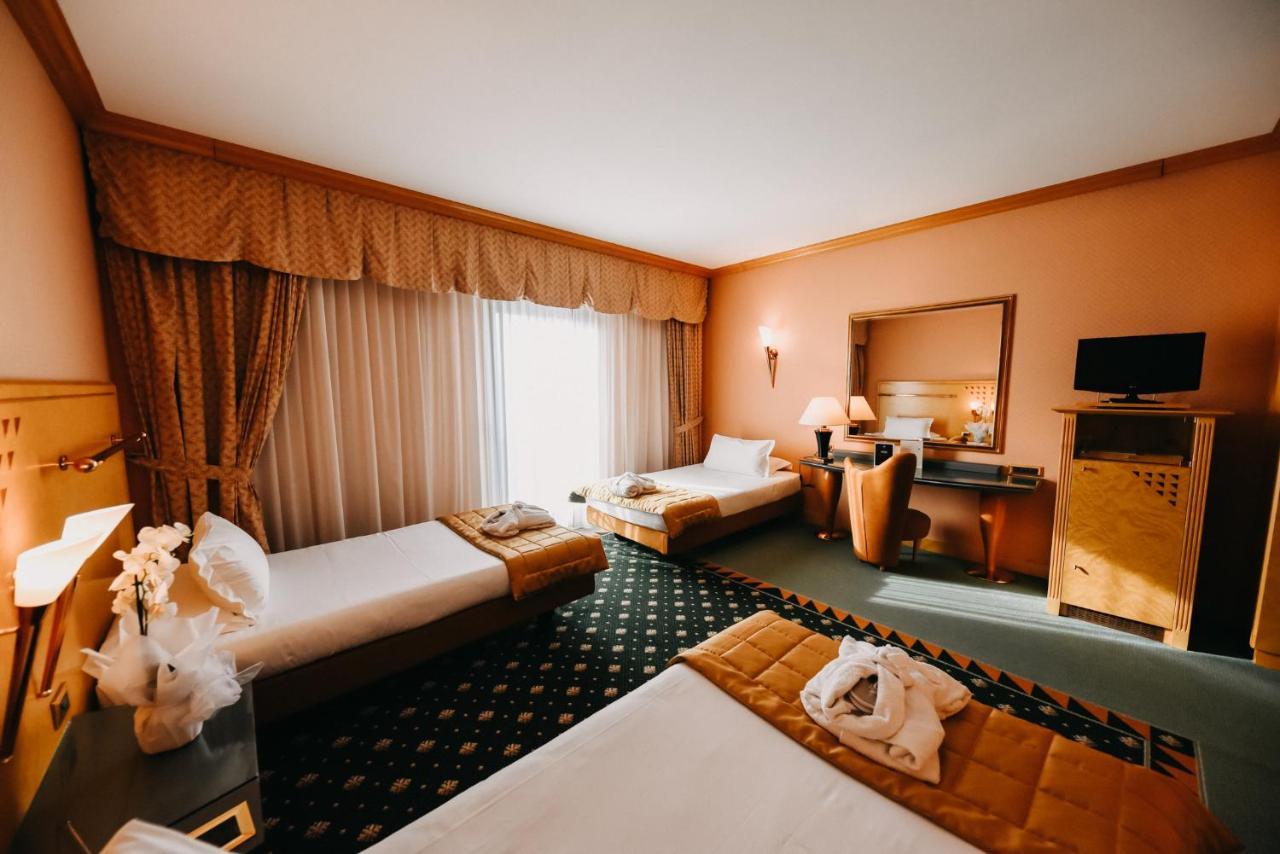 Shg Hotel Antonella Pomezia Buitenkant foto