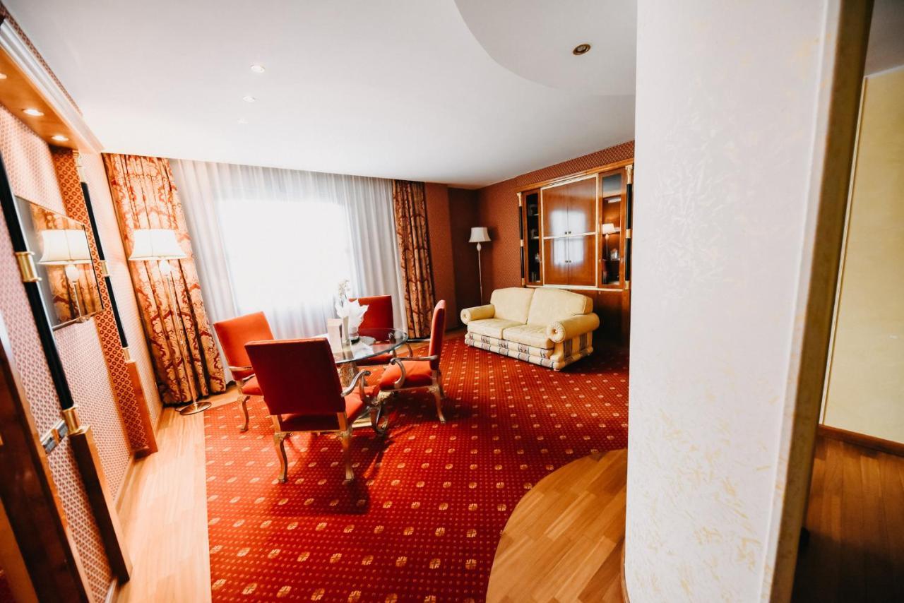 Shg Hotel Antonella Pomezia Buitenkant foto